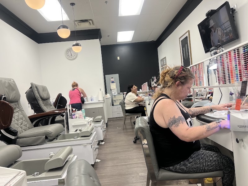 Regal Nails, Salon & Spa, nail salon in Morristown, TN, photo 3 of 10